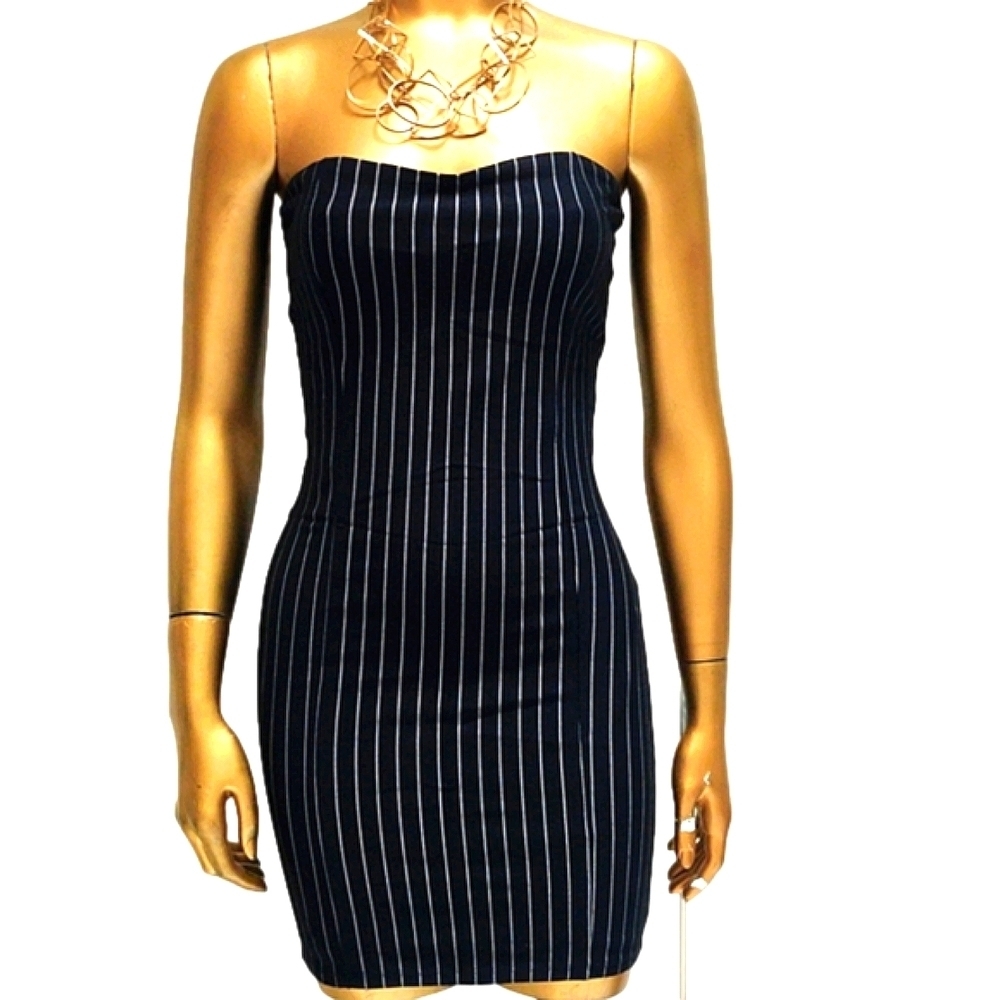 Strapless Black Pinstripe Dress Sweetheart Neckline Zip Up Bodycon
